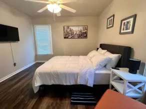 Clean, Quiet, & Cozy Ashland Home  - Image 4