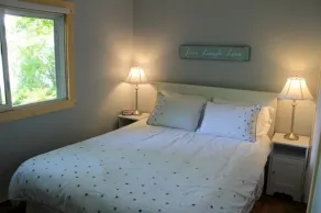 Hearts Home - Three Bedroom Cottage, Sleeps 4 - Image 5
