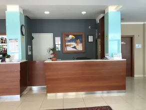 Hotel Boom - Image 3