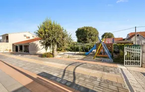 Awesome Home In Unesic - Image 2