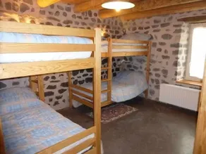 Charming Village Farmhouse Sleeps 8 – Near Allier Gorges & Pradelles - Image 4