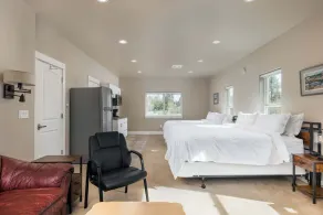 6BR - 6 King Beds - EV - 10min Downtown - Image 5