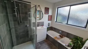 Three bedroom new home with a great view! - Image 3