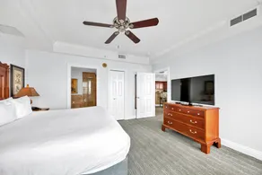 Emerald Grande ❤️❤️ 7th Floor Corner Unit 😎😎 Wrap Around Balcony 🐠🐠 EV Chargers 🦀🦀 - Image 5