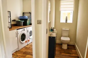 3BD Gem in the Heart of Barnetby Le Wold - Image 2