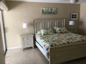 Beautiful Water View, 9-min Bike to Beach, 7min Walk to Fun Park, Backyard Beach - Image 2