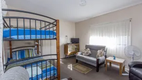 Compact and Comfortable on Toorak - Image 5