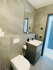 Luxury 2023 Flat -Center Terrace Parking - Image 2