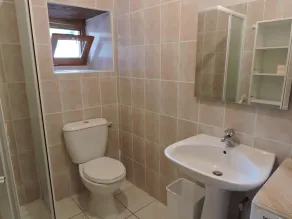 Uafhængig lejlighed i hus i smuk sten - Image 2