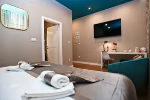 Riva Luxury Rooms - Image 2