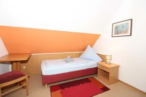 RDH-2.03, 6 pers., approx. 55 sqm - Seepark Burhave / thatched roof house 2 - Image 5