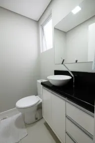 Nouvel appartement dans le coin nord des Britanniques avec espace de loisirs. Wifi, NetFlix et Split. - Image 2