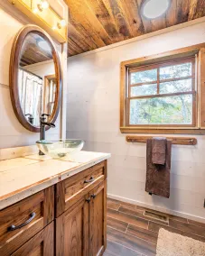 Rustic Remote Romantic Log Cabin Getaway with Hot tub!<br>4 wheel drive recommended - Image 4