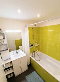 Appartement rouge avec jardin - Image 4