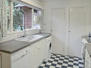 2 bedroom accommodation in Nr. Gairloch - Image 4