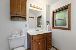 Pelican Lakes Motel - Image 2