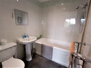 Moderne bondgård alle en dragt nr Pembrokeshire & Carmarthen, Hot tub, egen paddock - Image 3
