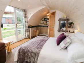 GELERT POD, pet friendly, country holiday cottage in St Asaph - Image 5