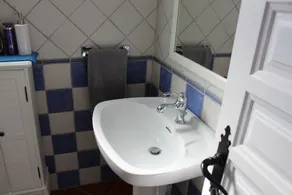 Radhus med gemensam pool och privat takterrass plus WIFI - Image 5