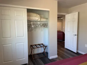 Private casita w/ views of Pusch Peak, close to shopping, hiking & attractions. - Image 5