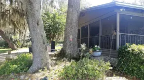 Beautiful Lake House on Cowpen Lake w/Private Fishing Pond Boat Rental Available - Image 4