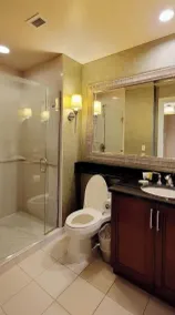 Amazing The Signature at MGM condo, with beautiful Strip view. No resort fees! - Image 5