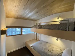 Modern Squam Lake Retreat: A 2026 VRBO Vacation Rental of the Year - Image 5