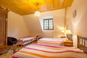 Stille hus i sin park. Stier, landskab og hav i nærheden - Image 4