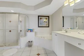 GULF & ESTERO BAY VIEWS | 9TH FLOOR | POOL & HOT TUB | KING BED | KEYLESS ENTRY | LOVERS KEY RESORT - Image 5