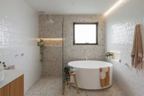 LUXE - Nestled in the hills of West Launceston - Image 2