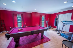 4 bedrooms big house in a great location - Image 5