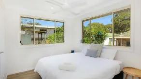 With spectacular views of the estuary and park, this retreat is the perfect tranquil escape - Image 4
