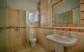Beautiful villa Eden with pool, a few minutes' walk from amazing beach - Image 3