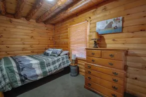The Generations Log Cabin Inground Pool Sleeps 16-20 SPECIAL! 299 per night - Image 4