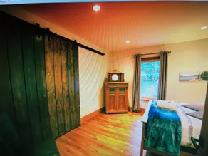 beautiful appointed suite on  the chilliwack river valley hobby Farm - Image 3