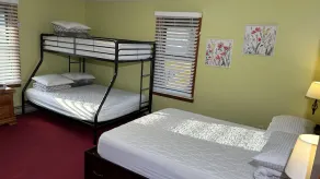 Close to Lake Erie near Lakeside - Private Hot Tub, Seasonal Pool, Recreation - Image 5