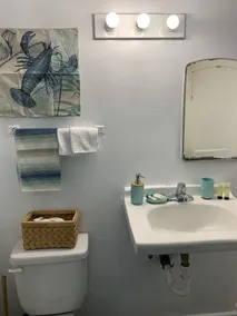 Beach Side Studio #2 - Pet Friendly, WiFi, Off-Street Parking, Large Smart TV - Image 3