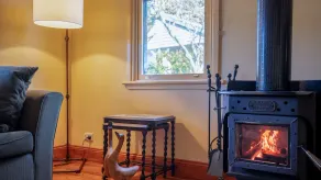 Quince Cottage - scenic escape with spa - Image 2