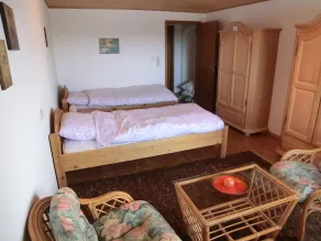 Vacation home with two apartments at 900 m and magnificent views - Image 3