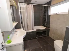 Luxe Leamington Spa Retreat - Image 3