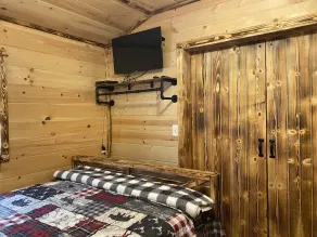 Hunters Hideaway - Image 4
