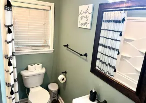 *Spacious Family Home - Downtown Gadsden!* - Image 5