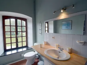 Holiday Home for 10 People set in Castle Grounds - Image 2