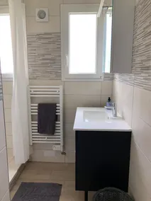 Appartement 2km de la Plage - Image 2