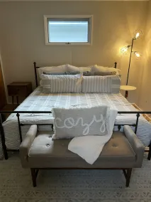 Newly remodeled home - adorable and cozy! - Image 5