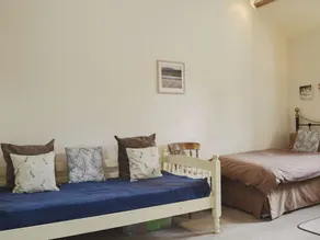 2 bedroom accommodation in Much Wenlock - Image 4