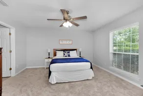 Cheerful home near OWA amusement & sports complex - Smoke free property - Image 5