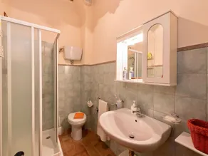 Bel appartement dans une maison de vacances avec climatisation, piscine, WIFI, TV et patio - Image 5