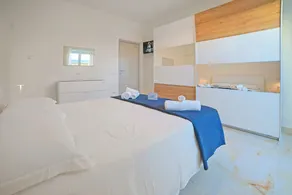 Villa Na' Lu' With Sea View Apartments - Image 4