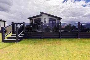 Tattershall VIP Lodge - Sleeps 6 - Terrace with private hot tub - Image 3